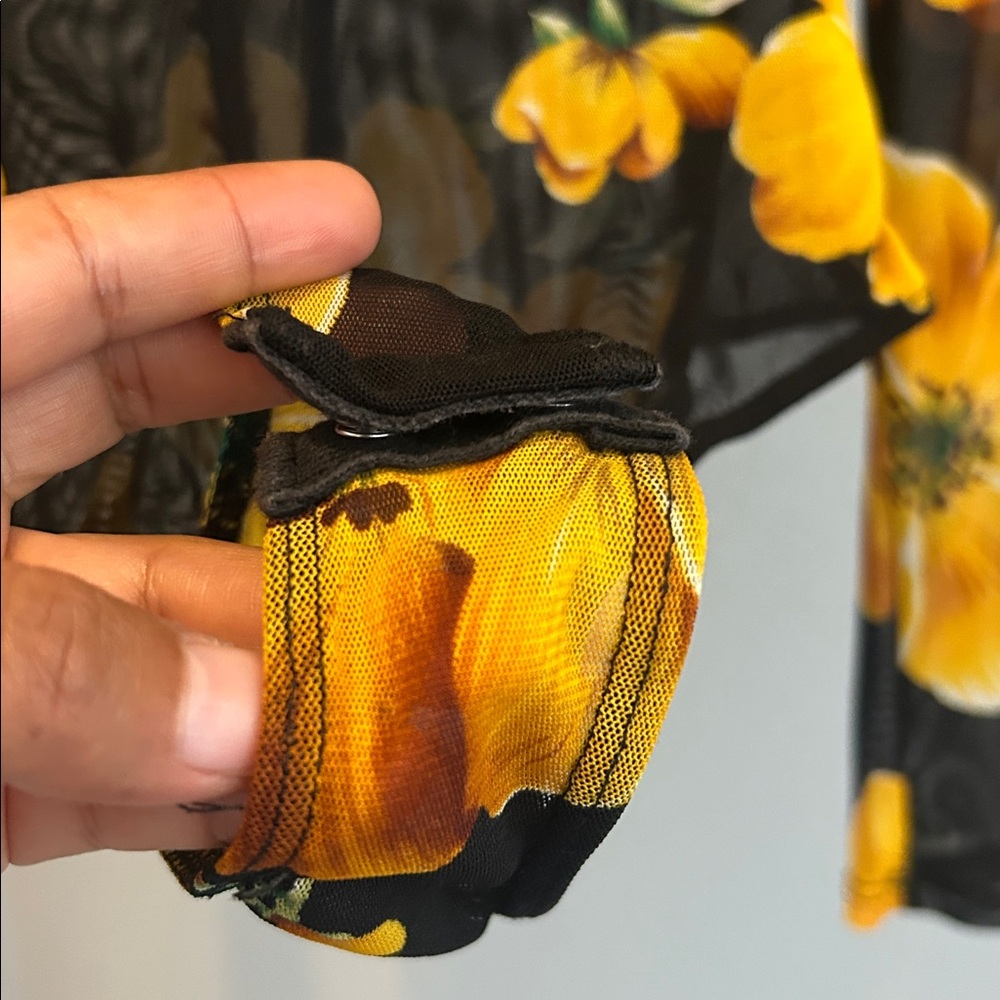 Set of 2 bodysuits black yellow flowers light pink short sleeve velvet size M - Picture 3 of 12
